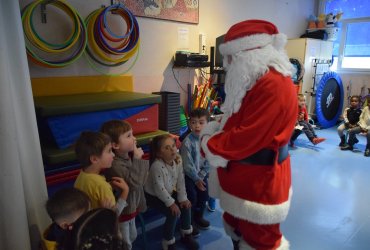 PÈRE NOËL DANS LES ÉCOLES ET ACCUEILS DE LOISIRS